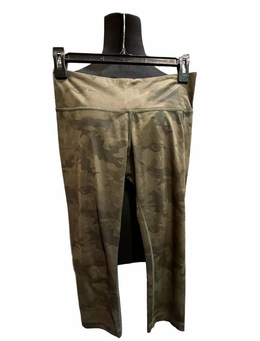 Lululemon Wunder Under Crop Size 6 Green Camo Yoga